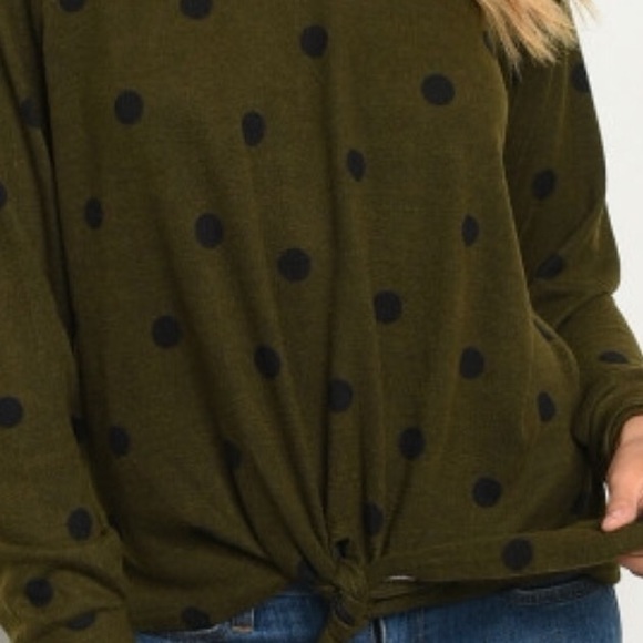 1 left❤️soft olive polka dot top - Picture 4 of 4